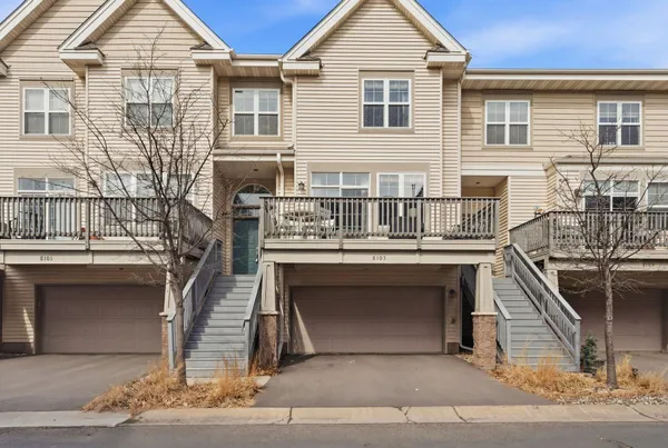 $325,000 | 8103 Oakview Drive North, Maple Grove, MN 55369