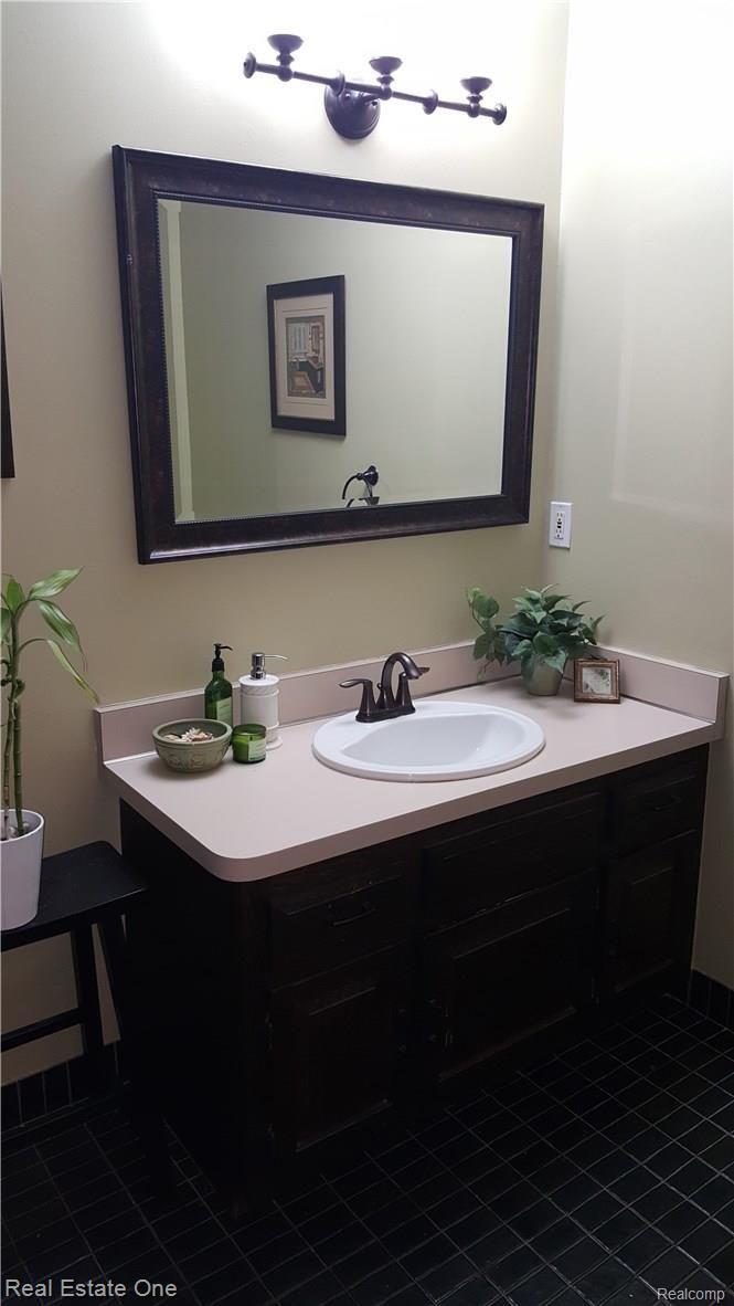 35825 Briar Ridge Lane Farmington, MI 48335 - Photo 17 of 21 Rogers Residence Briar Ridge 18.jpg