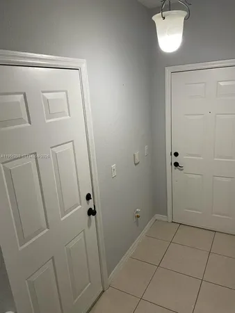 $2,000 | 2334 Grand Central Parkway, Unit 7, Orlando, FL 32839