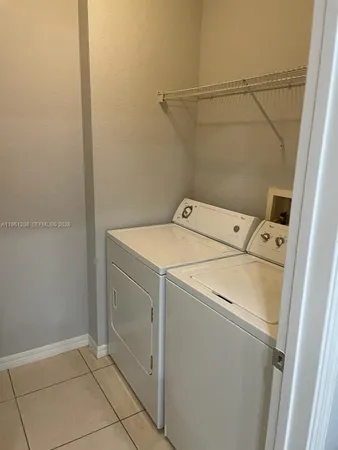 $2,000 | 2334 Grand Central Parkway, Unit 7, Orlando, FL 32839