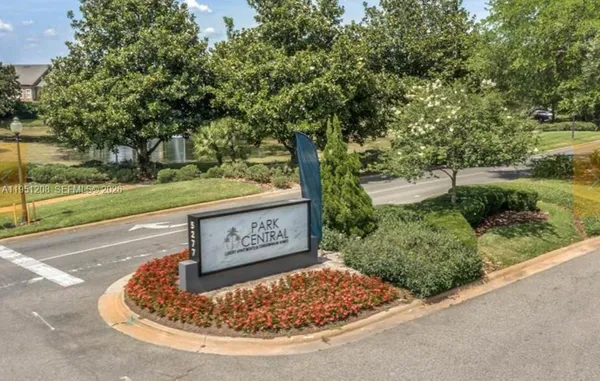 $2,000 | 2334 Grand Central Parkway, Unit 7, Orlando, FL 32839