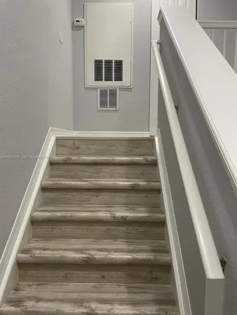 $2,000 | 2334 Grand Central Parkway, Unit 7, Orlando, FL 32839