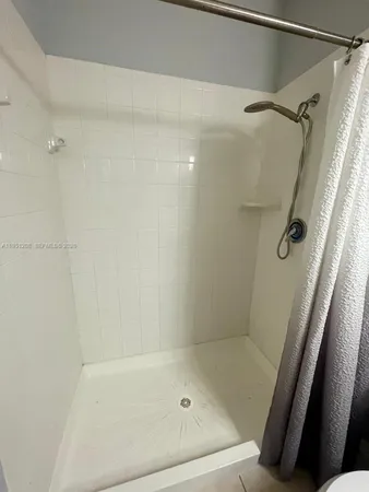 $2,000 | 2334 Grand Central Parkway, Unit 7, Orlando, FL 32839