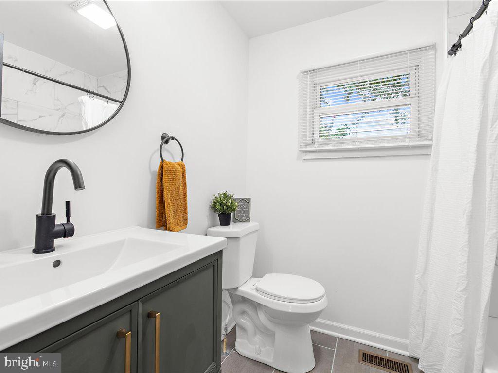 1 Elm Road Riva, MD 21140 - Photo 23 of 45 1st Floor Hall Bath