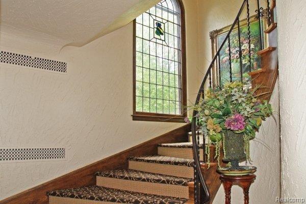 844 Bedford Road Grosse Pointe, MI 48230 - Photo 19 of 25 DSC08951