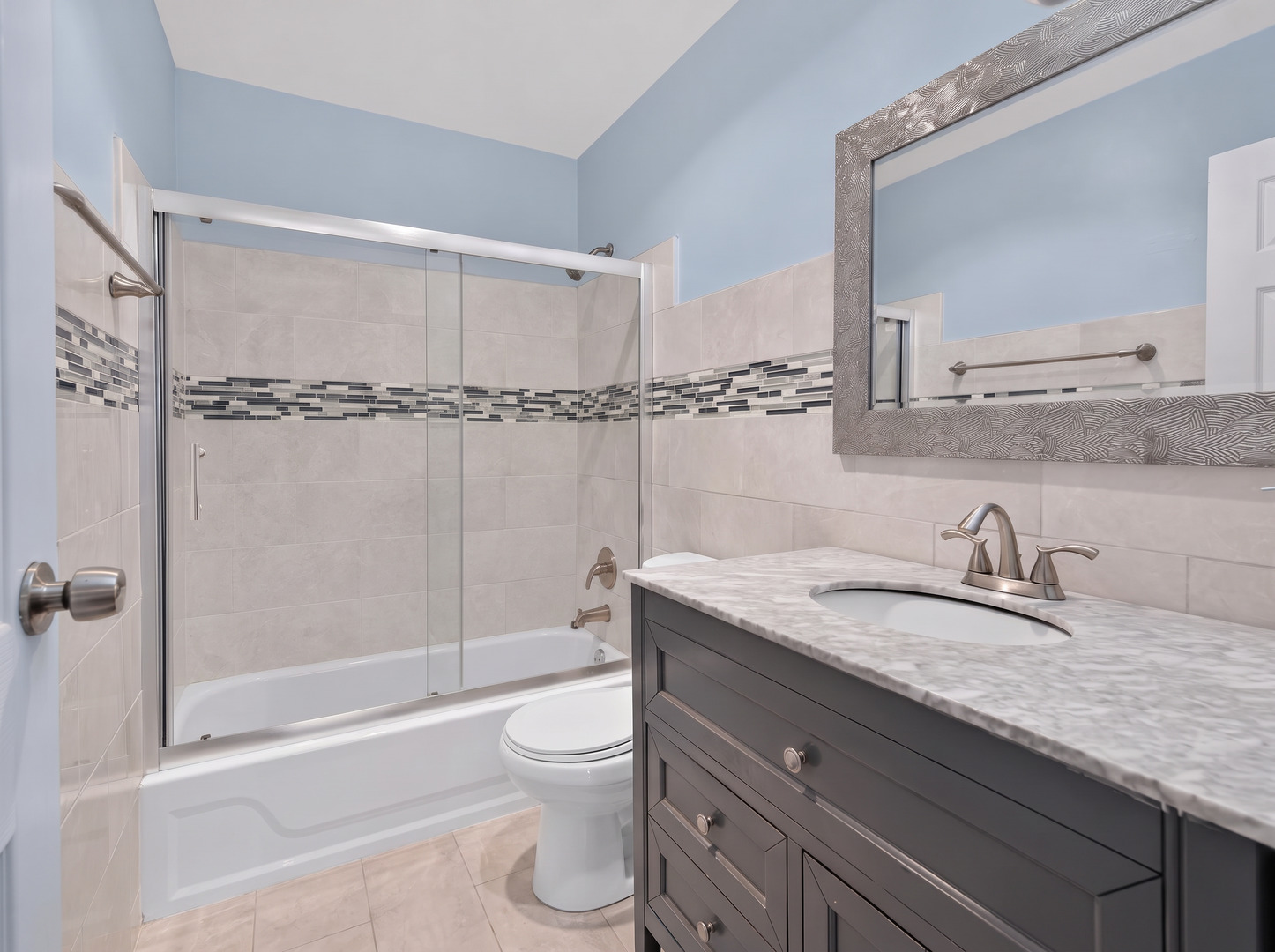 502 West Huntington Commons Road, Unit 241 Mount Prospect, IL 60056 - Photo 13 of 25 Gallery Image 13
