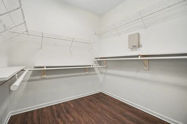 $334,900 | 1601 Oak Pl Court, Pearland, TX 77581