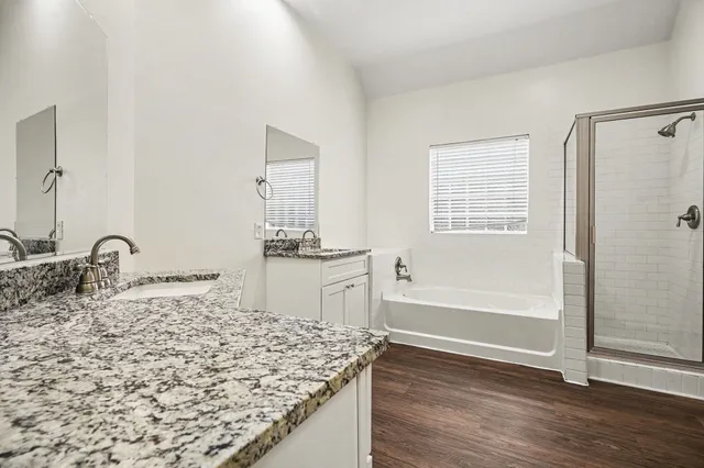 $334,900 | 1601 Oak Pl Court, Pearland, TX 77581