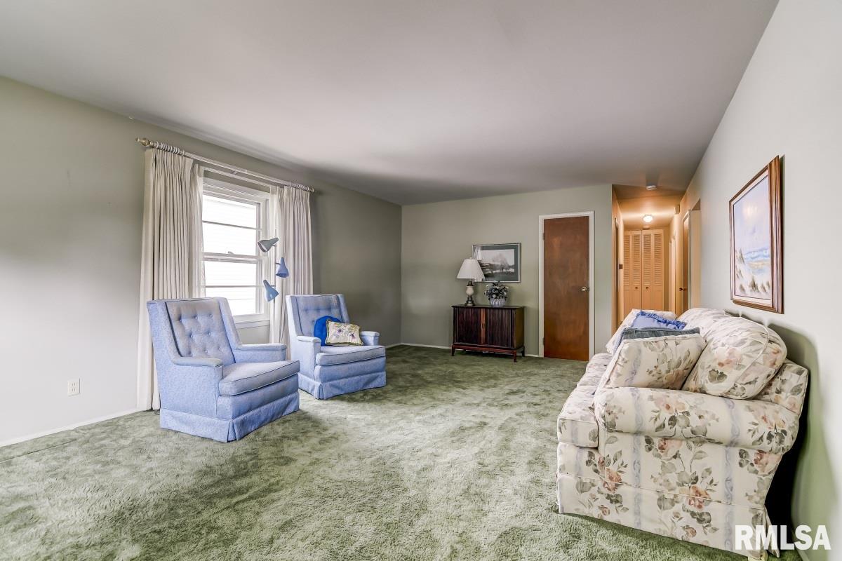 56 Locksley Lane Springfield, IL 62704 - Photo 2 of 30 Gallery Image 2