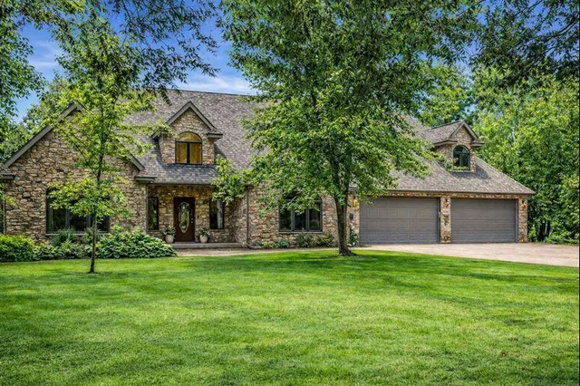 $649,000 | 19945 Edgewater Road, Pine City, MN 55063