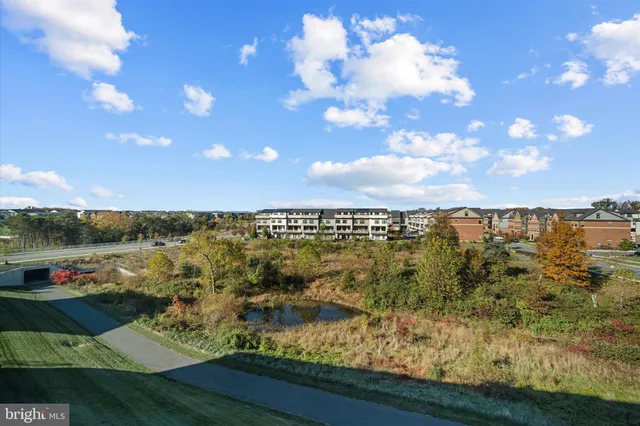 $715,000 | 22361 Roanoke Rise Terrace, Ashburn, VA 20148