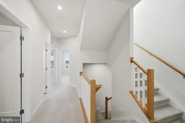 $715,000 | 22361 Roanoke Rise Terrace, Ashburn, VA 20148