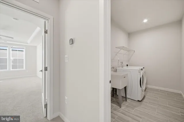 $715,000 | 22361 Roanoke Rise Terrace, Ashburn, VA 20148