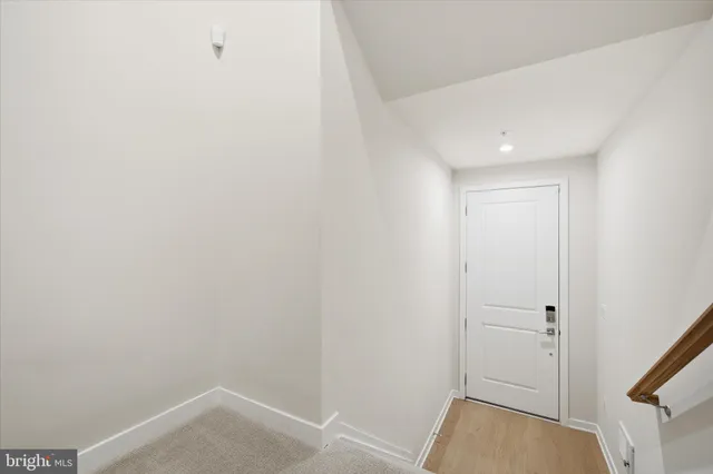 $715,000 | 22361 Roanoke Rise Terrace, Ashburn, VA 20148