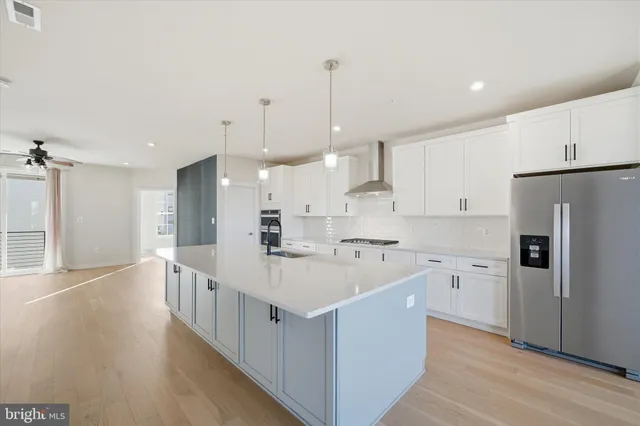 $715,000 | 22361 Roanoke Rise Terrace, Ashburn, VA 20148