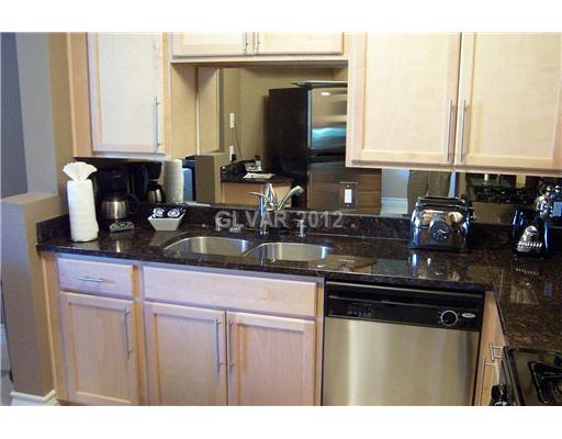 260 East Flamingo Road, Unit 329 Las Vegas, NV 89169 - Photo 4 of 10 Kitchen.