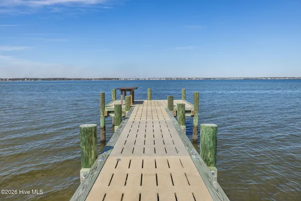 $2,125,000 | 4204 Emerald Drive, Emerald Isle, NC 28594