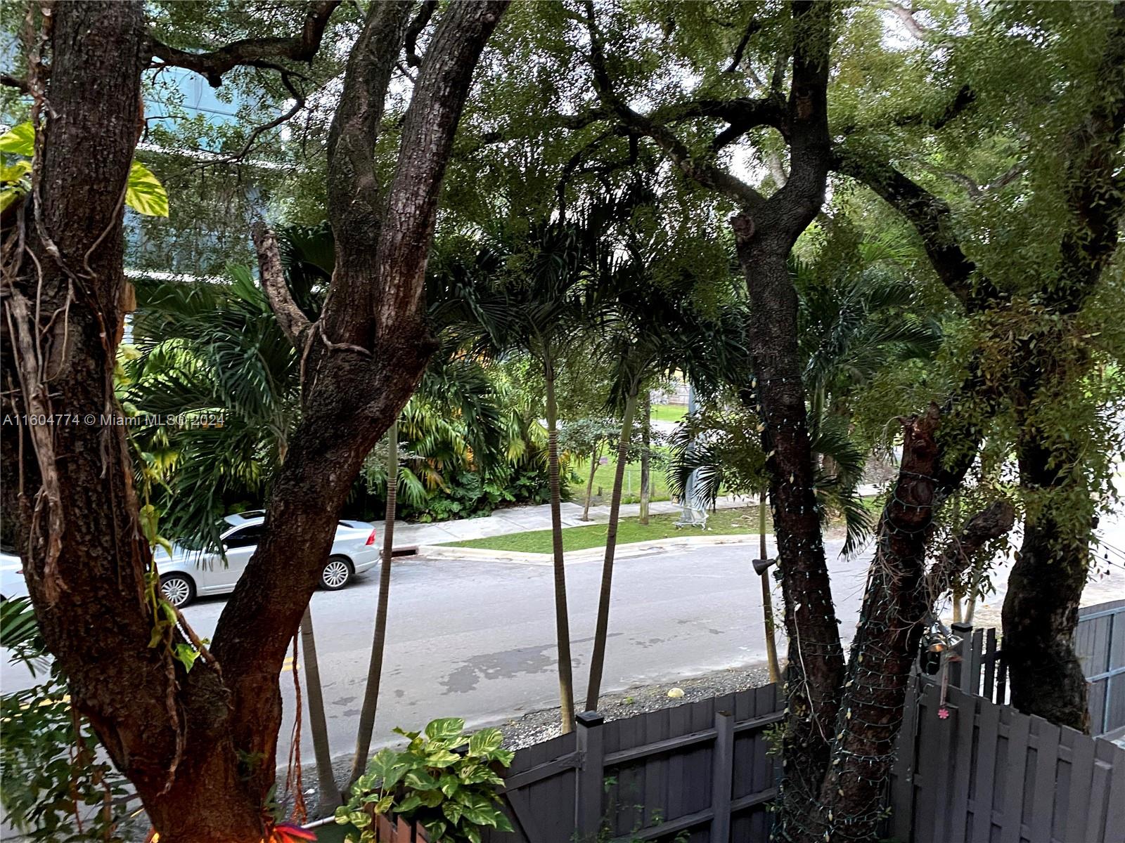 123 Southwest 17th Road, Unit 103 Miami, FL 33129 - Photo 13 of 21