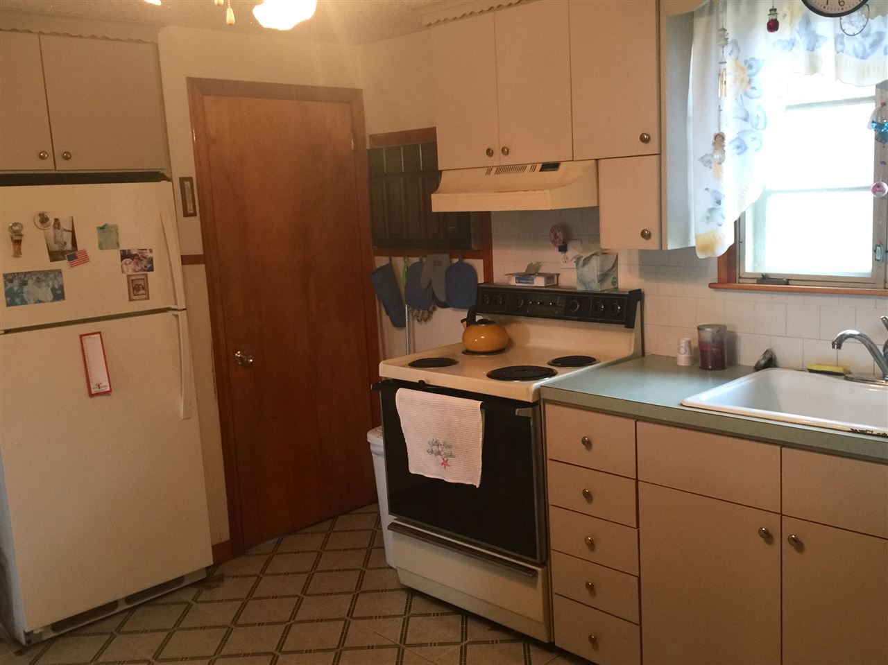 35 Cross Street Methuen, MA 01844 - Photo 5 of 5