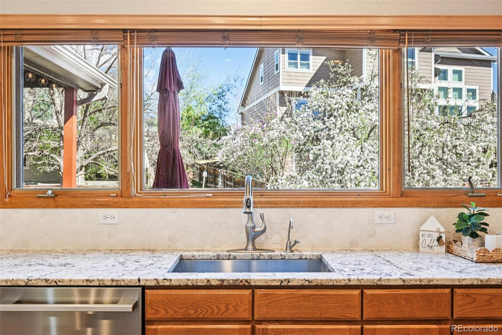 10166 Knoll Circle Highlands Ranch, CO 80130 - Photo 17 of 37