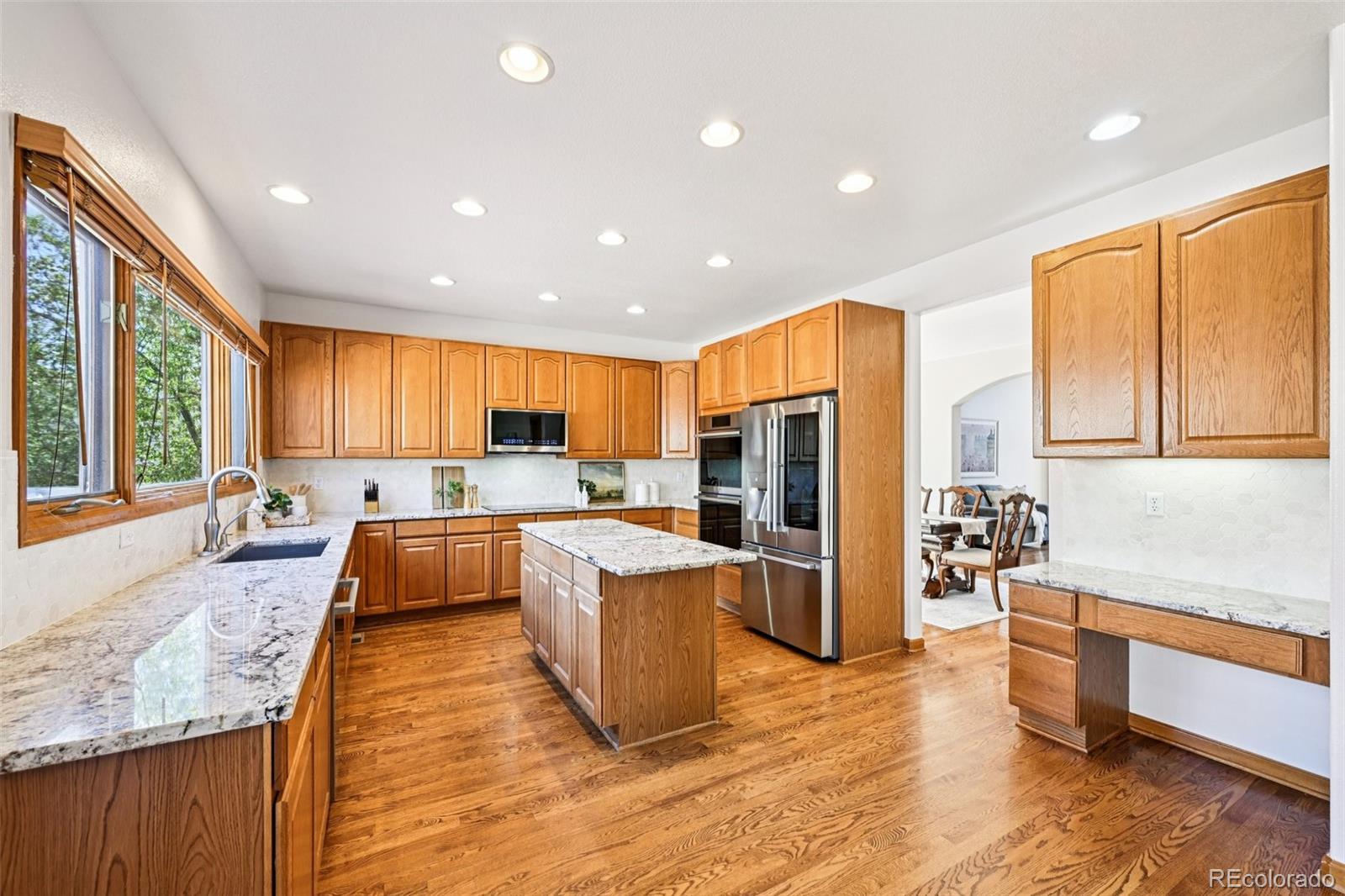 10166 Knoll Circle Highlands Ranch, CO 80130 - Photo 2 of 37