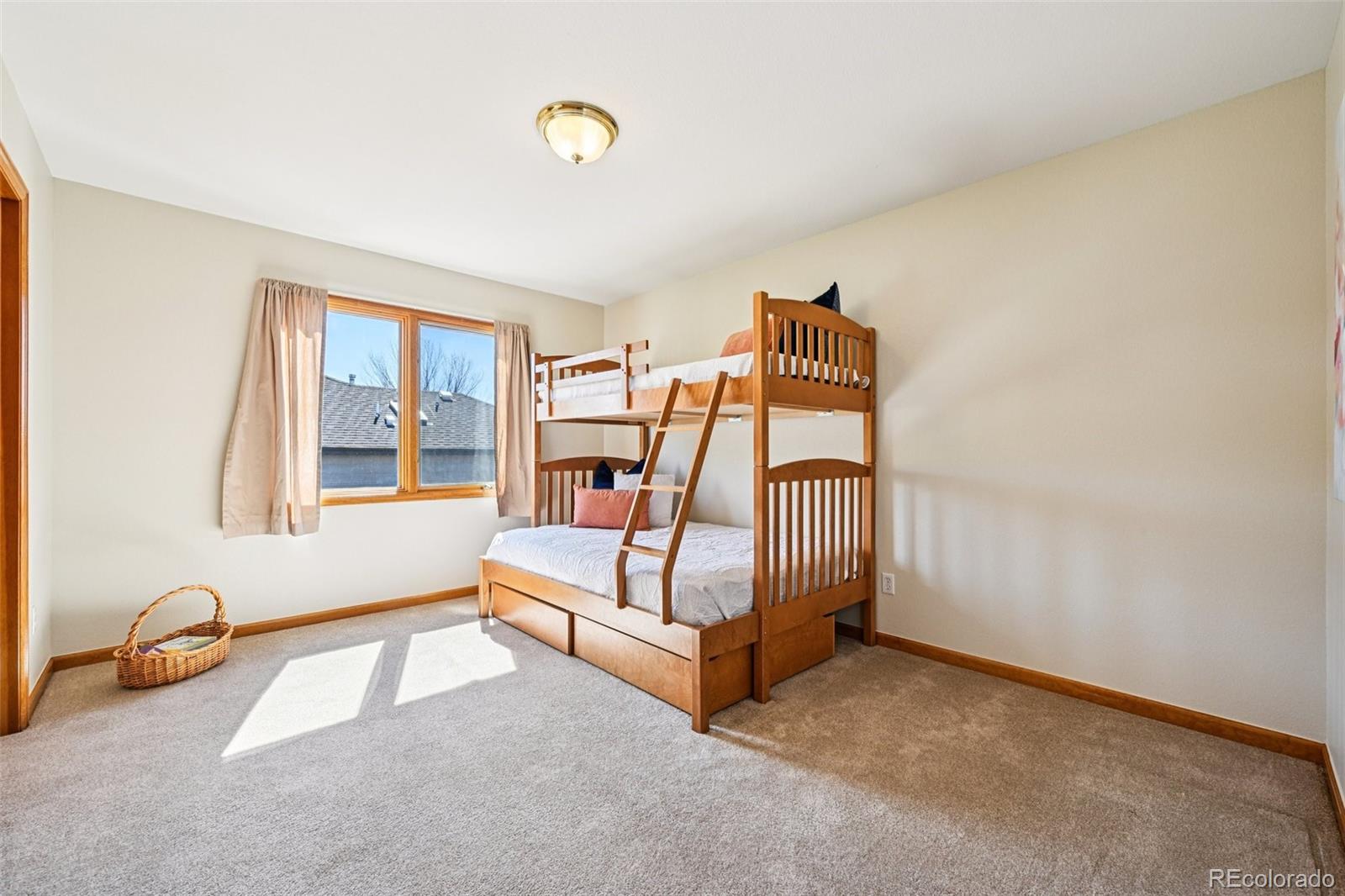 10166 Knoll Circle Highlands Ranch, CO 80130 - Photo 28 of 37