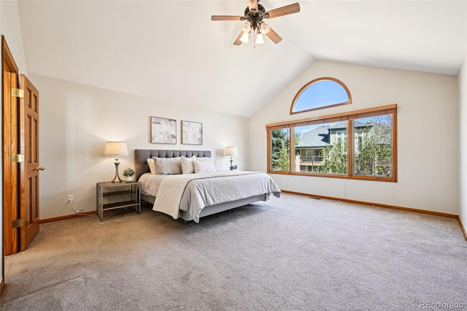 10166 Knoll Circle Highlands Ranch, CO 80130 - Photo 3 of 37