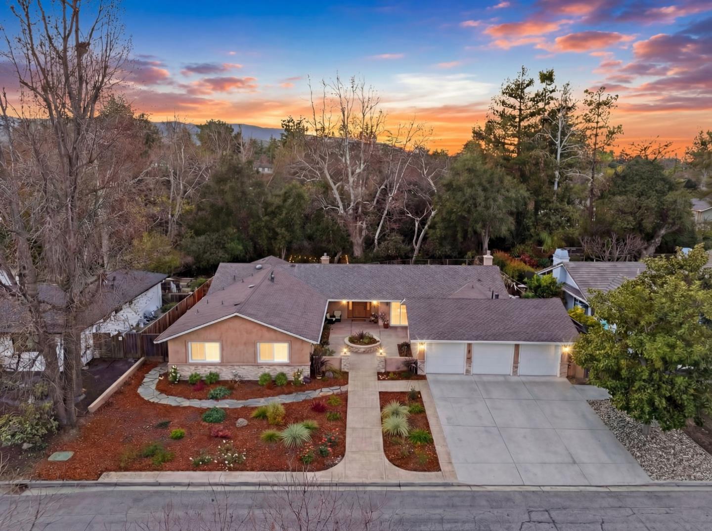 13243 Via Ranchero Drive Saratoga, CA 95070 - Photo 8 of 92