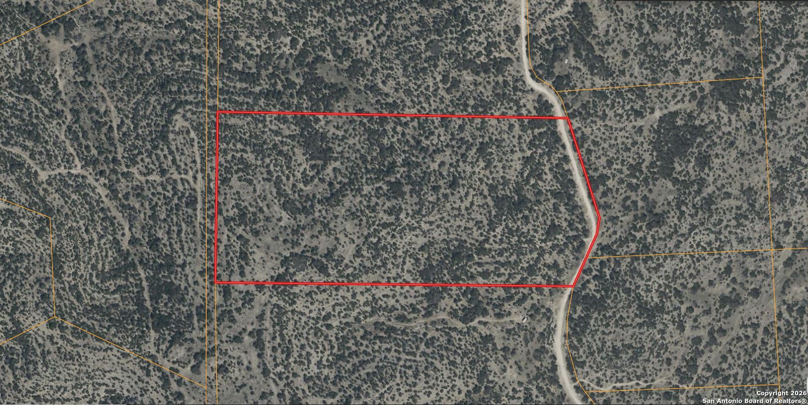 0 SD 45330 Rocksprings, TX 78880 - Photo 3 of 3 a view of a wooden fence