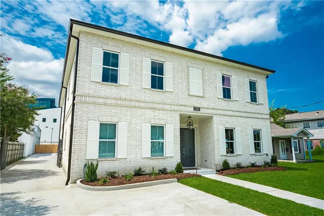 $2,400 | 808 Bonnabel Boulevard, Unit D, Metairie, LA 70005
