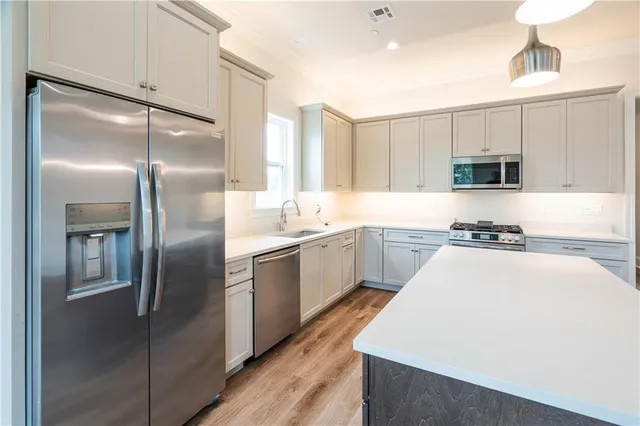 $2,400 | 808 Bonnabel Boulevard, Unit D, Metairie, LA 70005