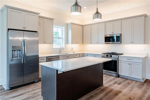 $2,400 | 808 Bonnabel Boulevard, Unit D, Metairie, LA 70005