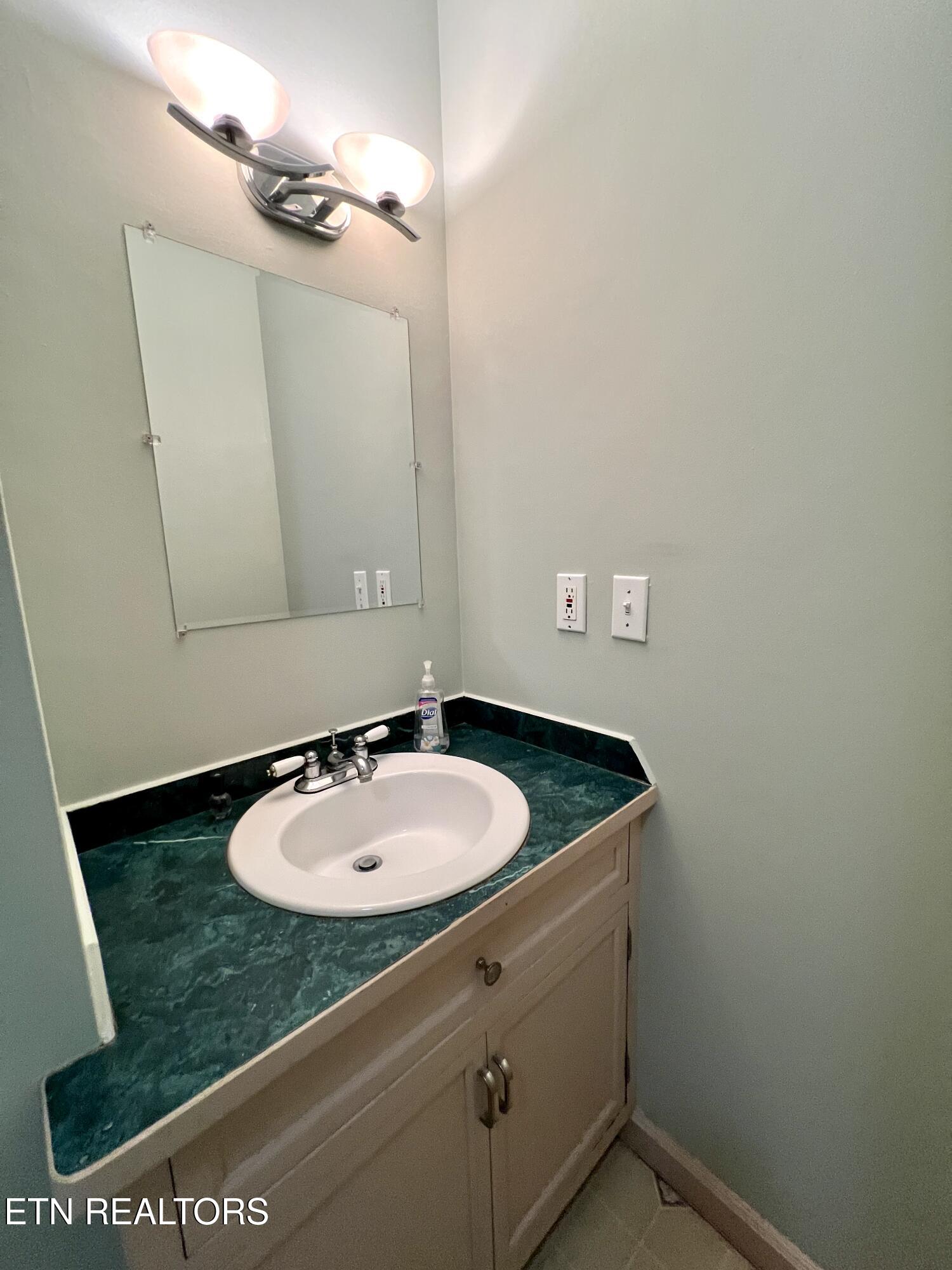 934 Flat Creek Road Sevierville, TN 37876 - Photo 22 of 32 20250929_132413211_iOS