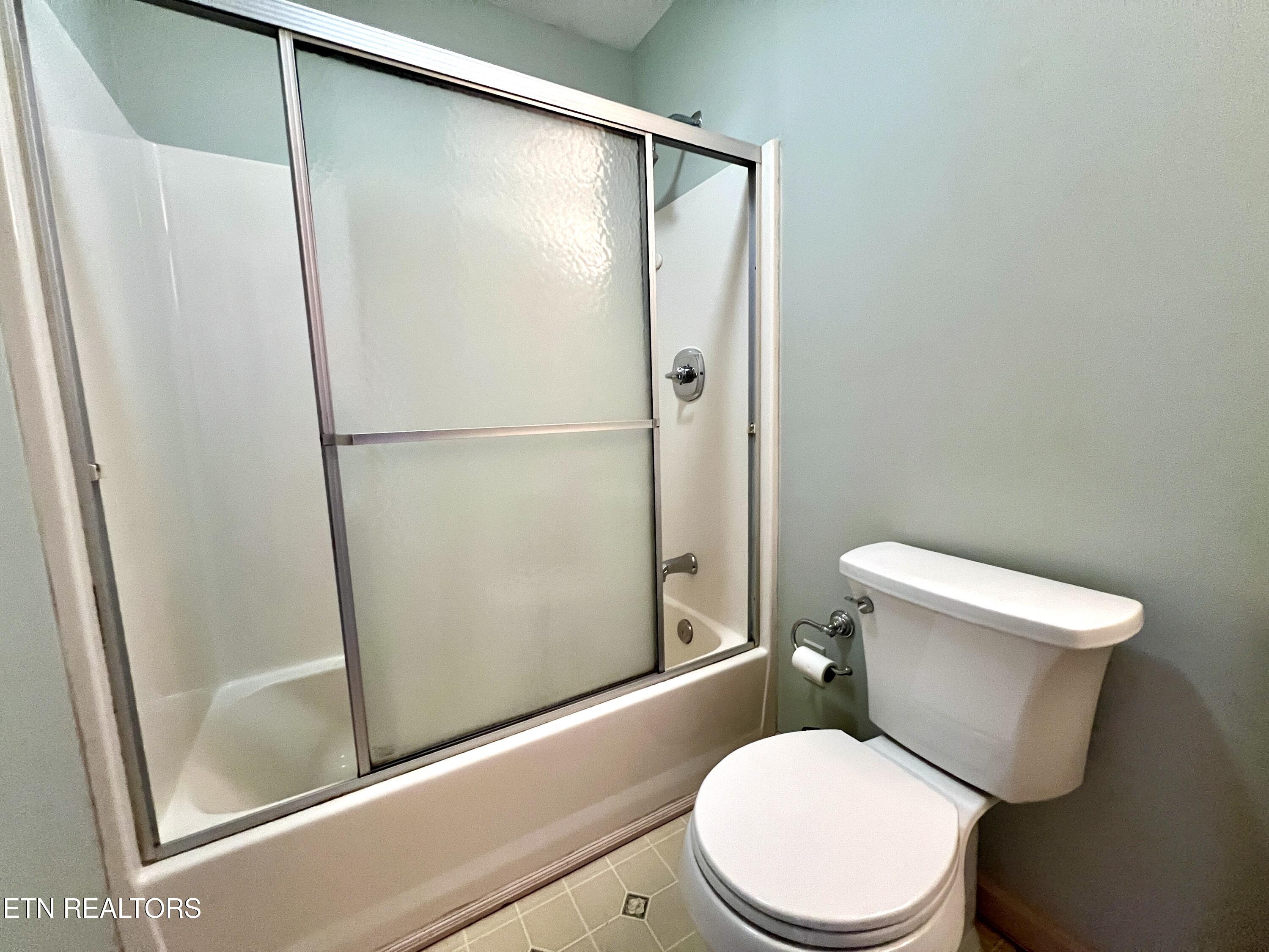 934 Flat Creek Road Sevierville, TN 37876 - Photo 23 of 32 20250929_132430869_iOS