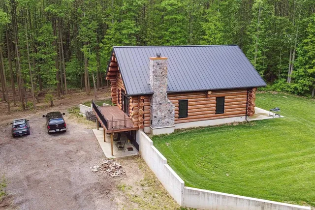 $655,000 | 7428 East 400 North, Rolling Prairie, IN 46371