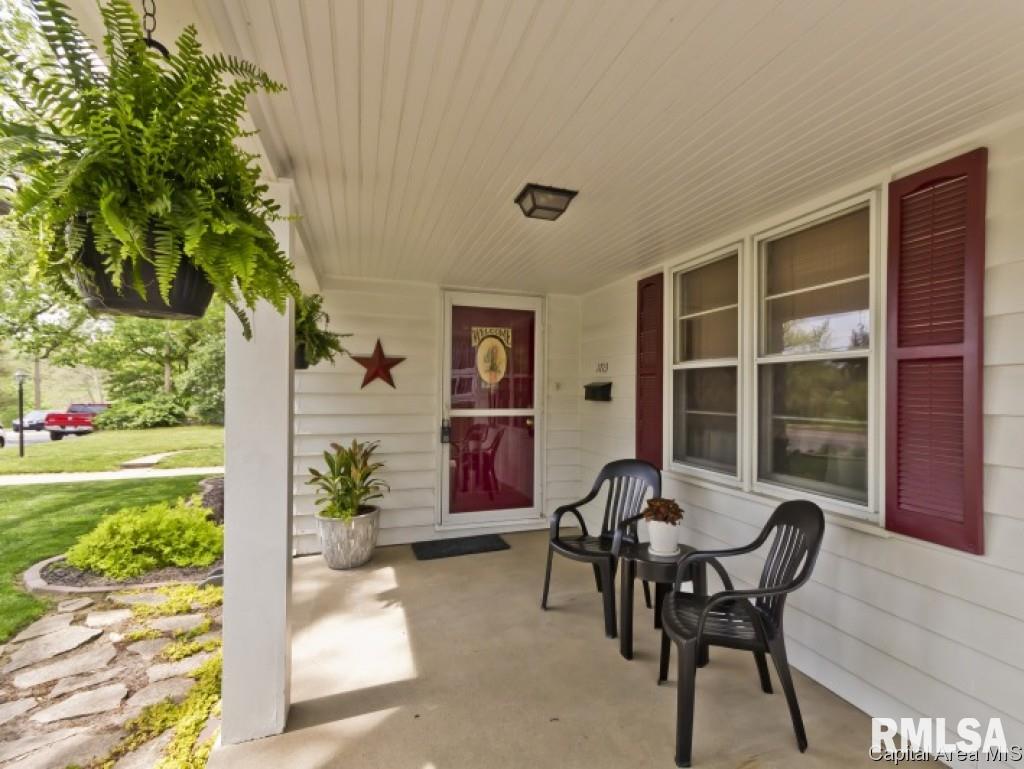1713 West Lawrence Avenue Springfield, IL 62704 - Photo 3 of 36 Gallery Image 3