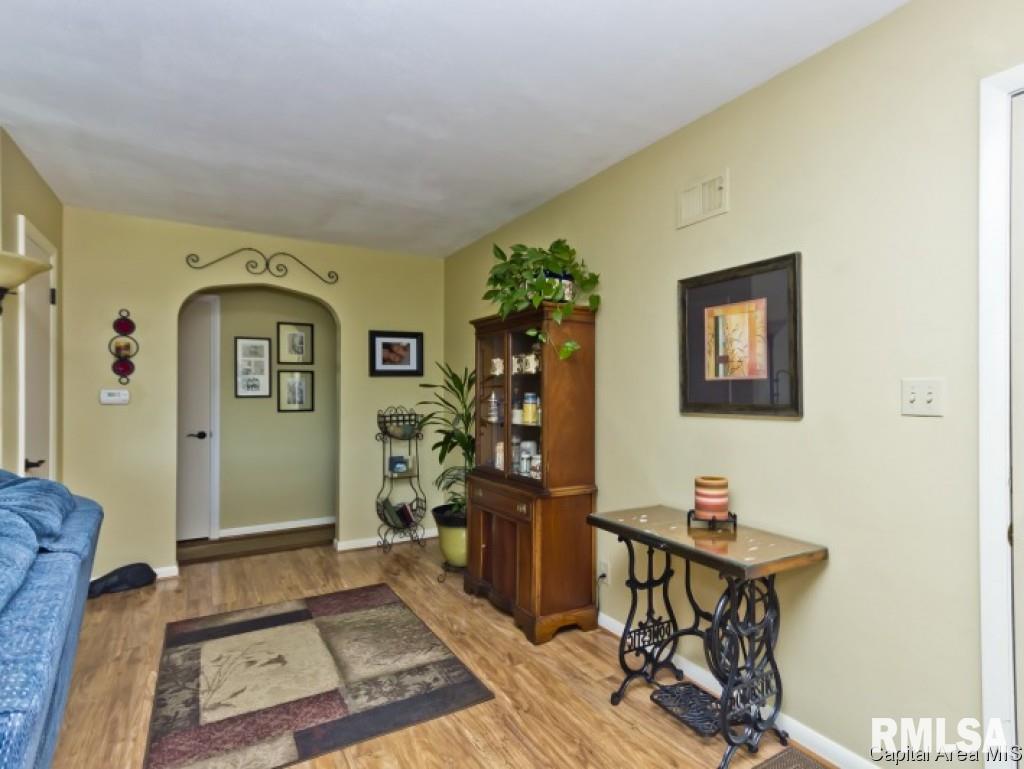 1713 West Lawrence Avenue Springfield, IL 62704 - Photo 4 of 36 Gallery Image 4