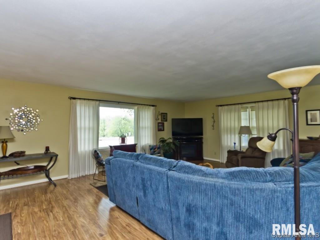 1713 West Lawrence Avenue Springfield, IL 62704 - Photo 6 of 36 Gallery Image 6