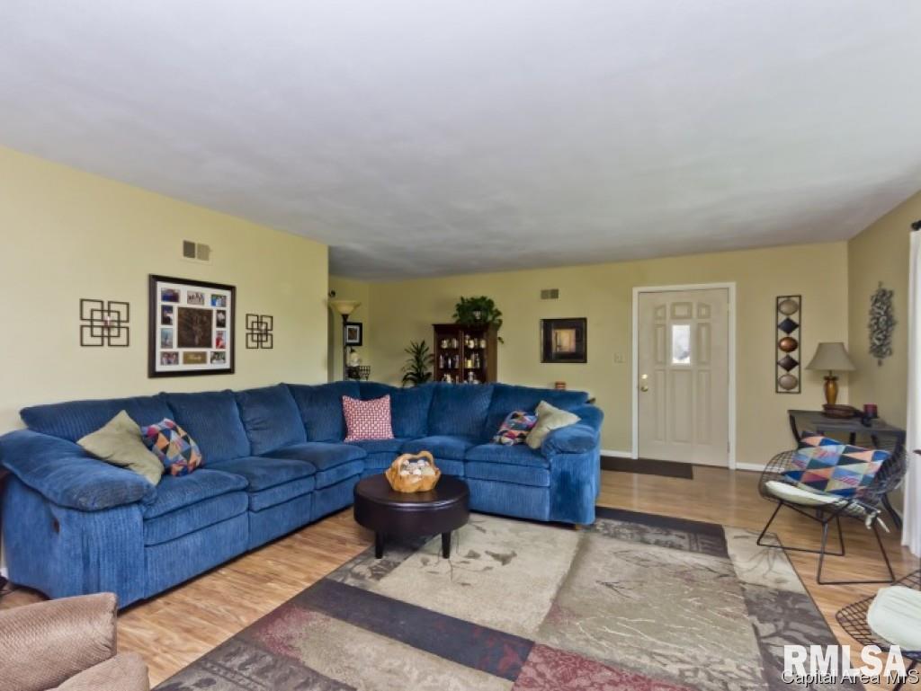 1713 West Lawrence Avenue Springfield, IL 62704 - Photo 9 of 36 Gallery Image 9