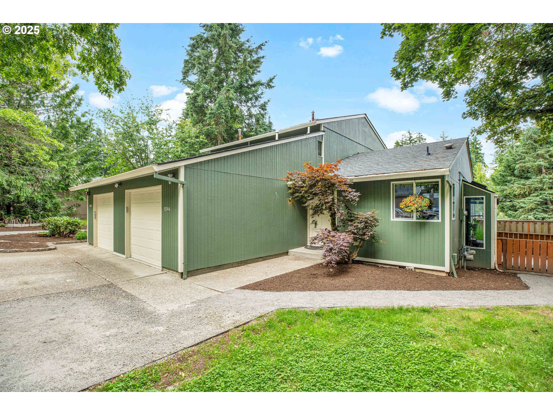 9744 Southwest Davies Road Beaverton, OR 97008 - Photo 8 of 29 Gallery Image 8