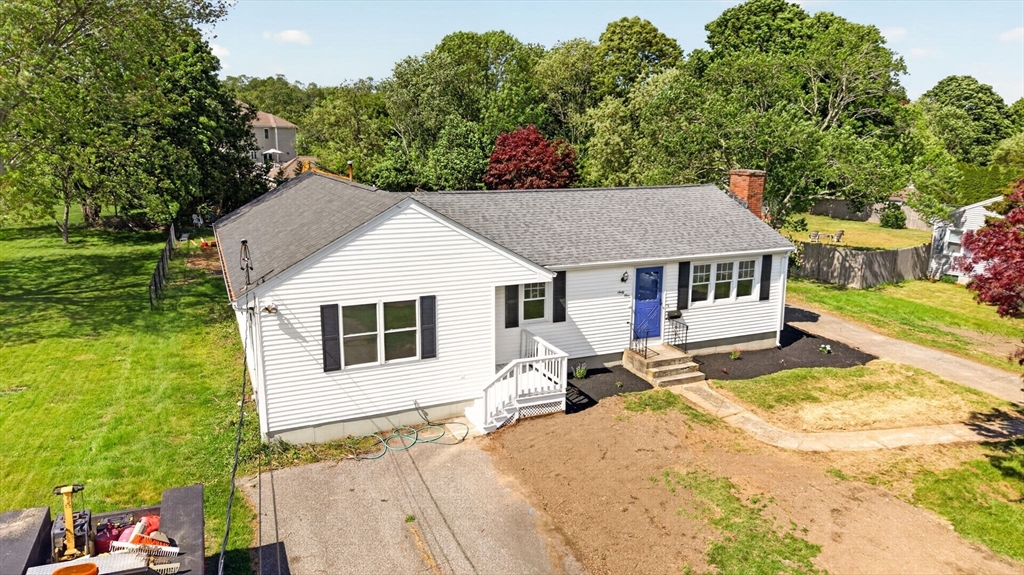 61 Stevens Road Swansea, MA 02777 - Photo 2 of 27