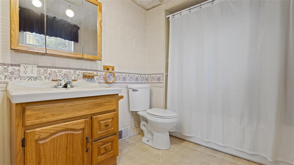 179 Prigg Road Washington, PA 15301 - Photo 30 of 45 Bathroom 3 lower level