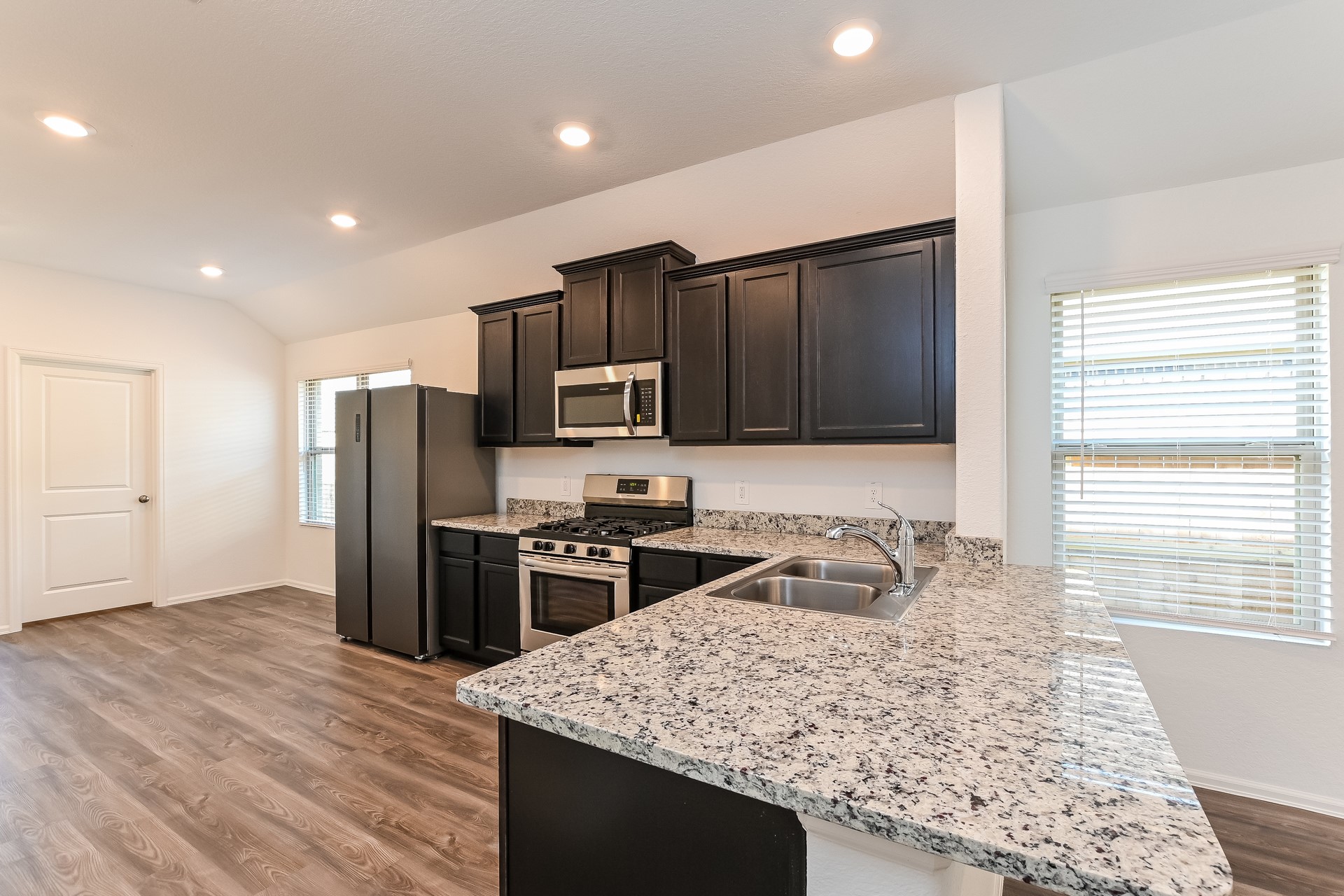 18446 Summit Ranch Drive Hockley, TX 77447 - Photo 7 of 15 Gallery Image 7