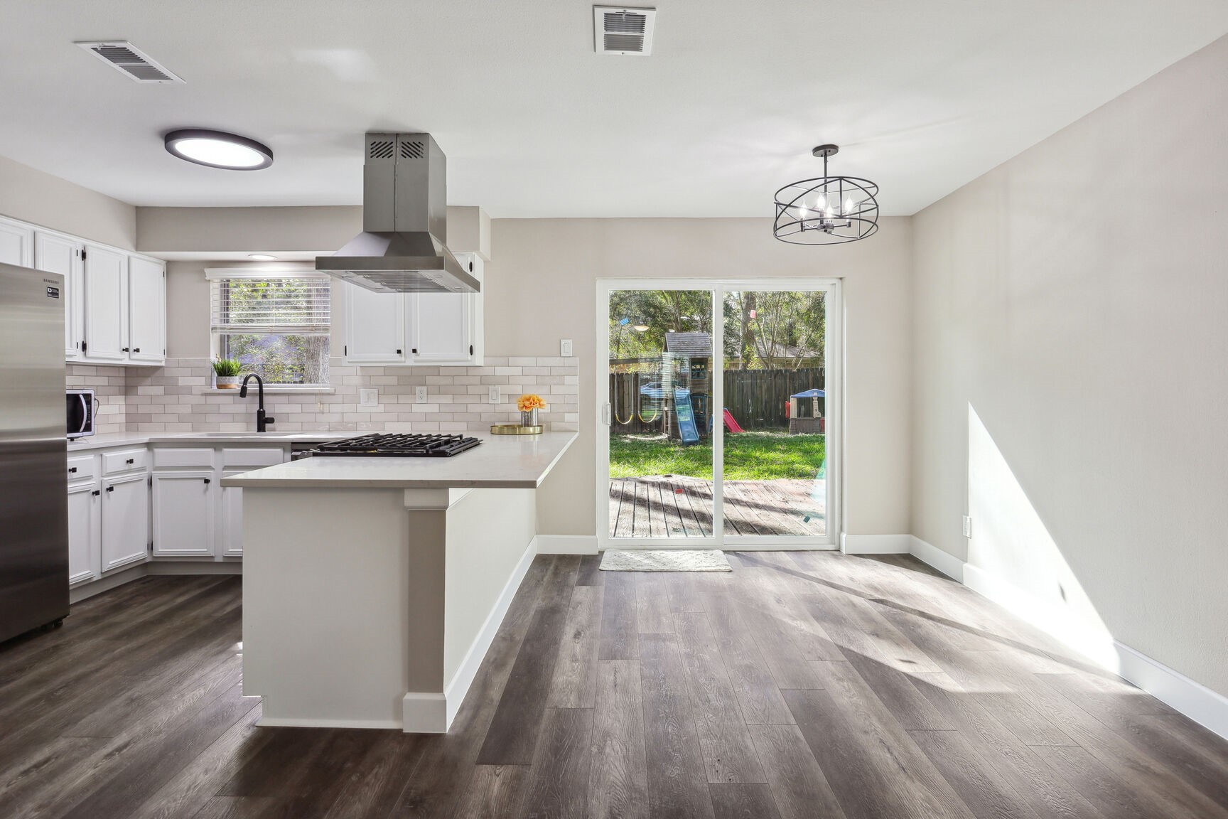 68 Yewleaf Road Spring, TX 77381 - Photo 11 of 25 Updated kitchen