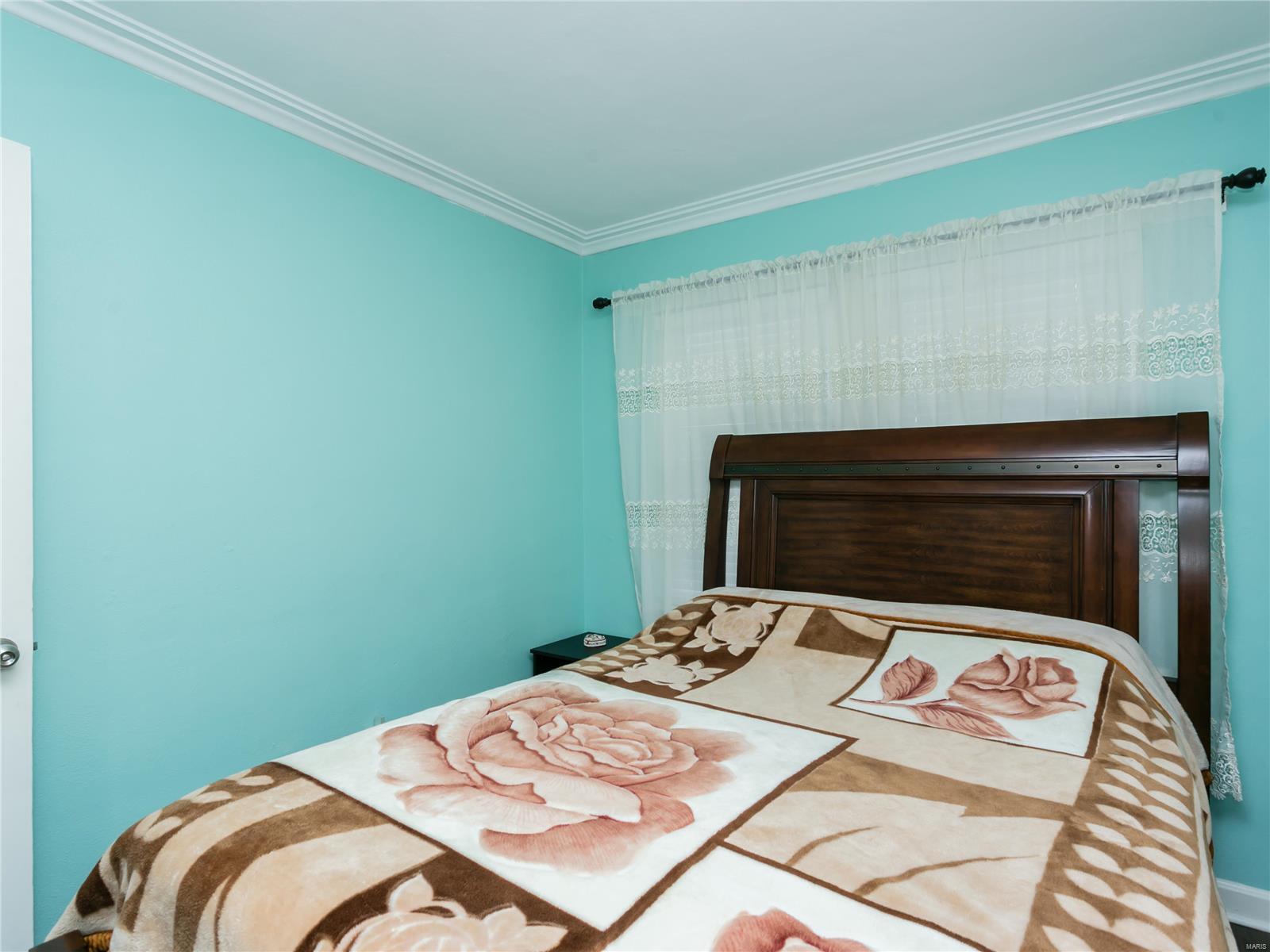 9946 MacKenzie Road St. Louis, MO 63123 - Photo 22 of 34