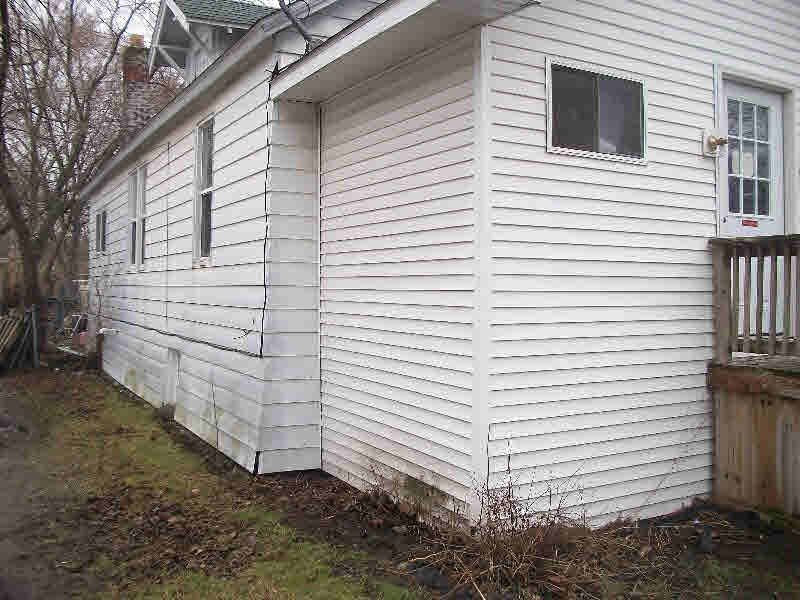 411 Fitzhugh Street Bay City, MI 48708 - Photo 2 of 7 Gallery Image 2