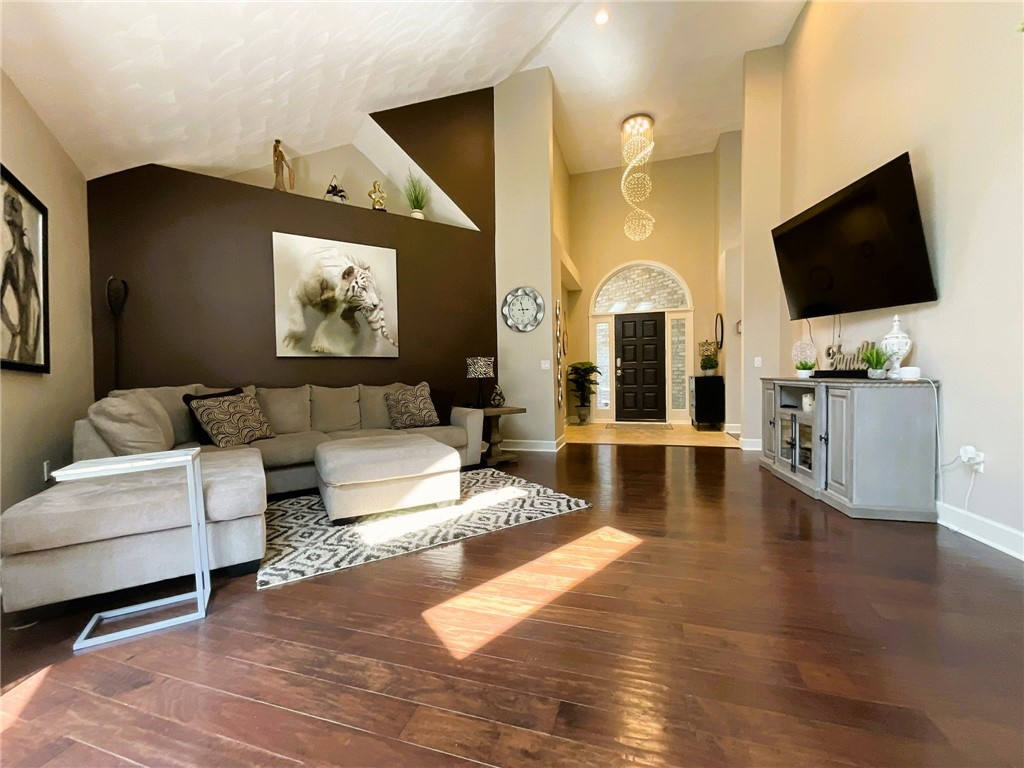 413 Bartell Lane Webster, NY 14580 - Photo 12 of 42