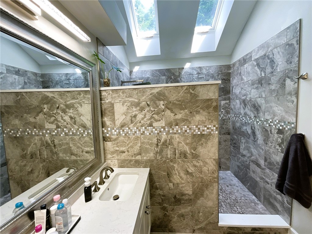 413 Bartell Lane Webster, NY 14580 - Photo 24 of 42