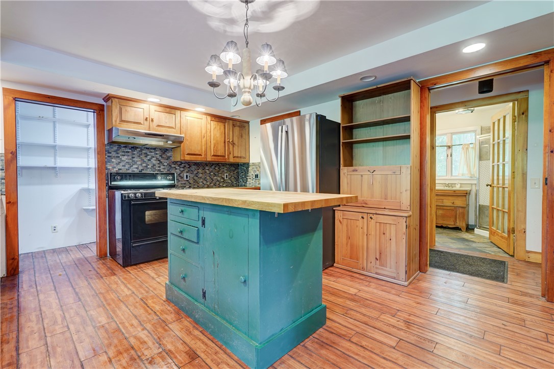 1743 Calkins Road Pittsford, NY 14534 - Photo 15 of 46