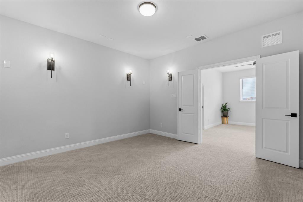 10588 Born Free Road Frisco, TX 75035 - Photo 29 of 37